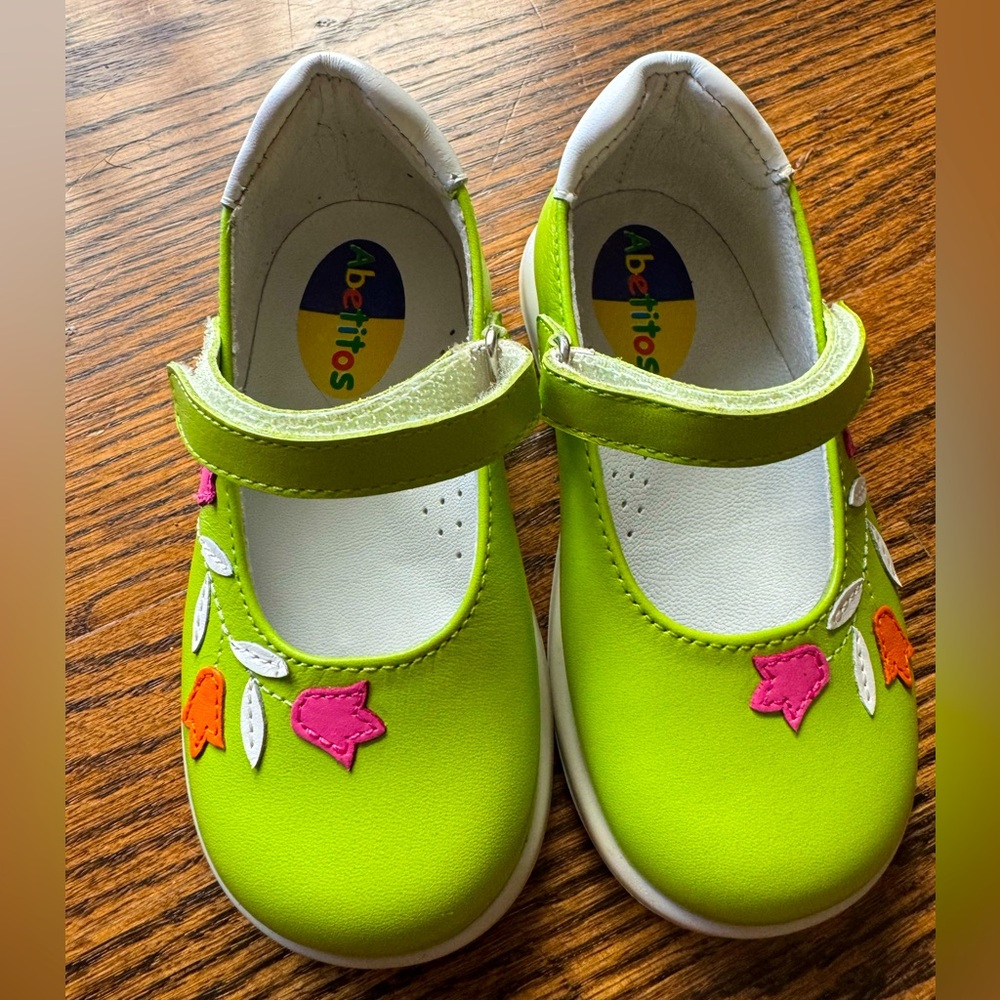 Abetitos Girl Shoes, Eur 22, US 6 or 6.5
